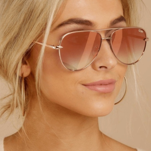QUAY HIGH KEY MINI ROSE GOLD GRADIENT SUNGLASSES - Picture 1 of 13